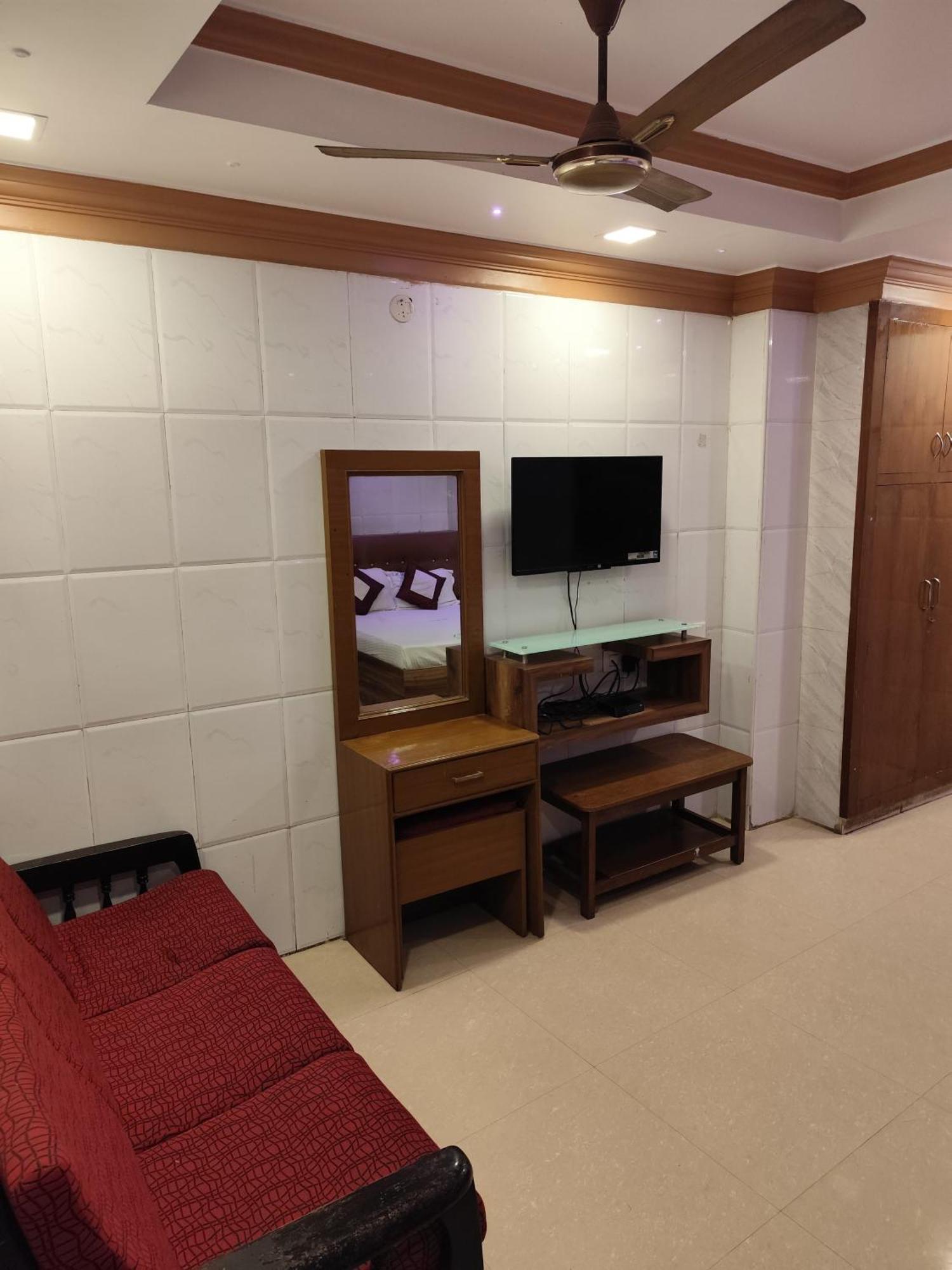 Guest house Nb Palace Chennai